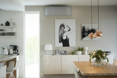 Toshiba_interior_Niina4.jpg
